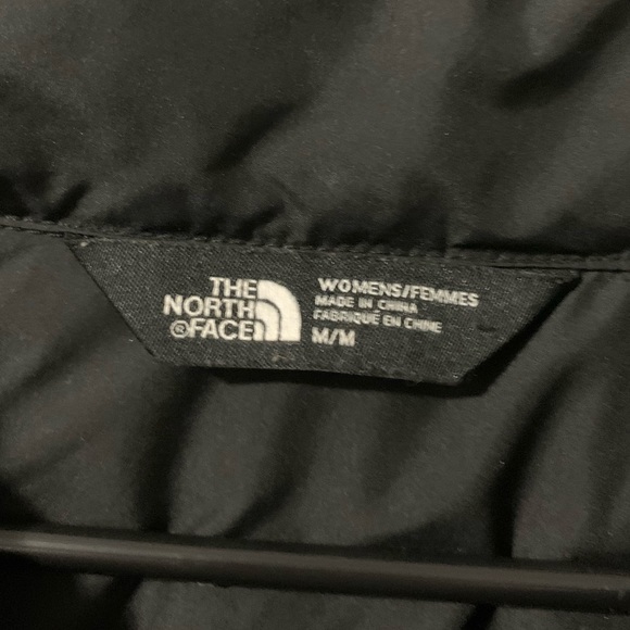 The North Face Women’s Puffer Jacket Medium - Picture 3 of 4